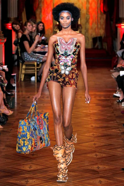 Look 17